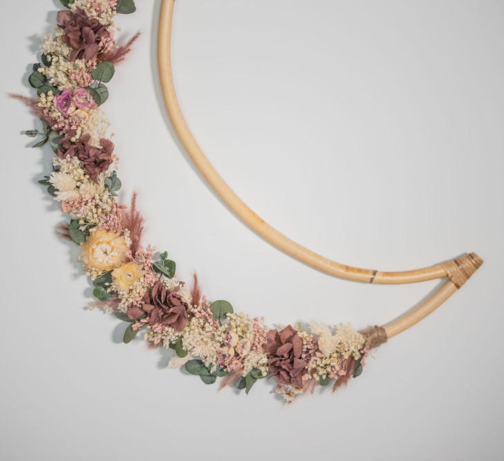 luna con flores preservadas Violeta