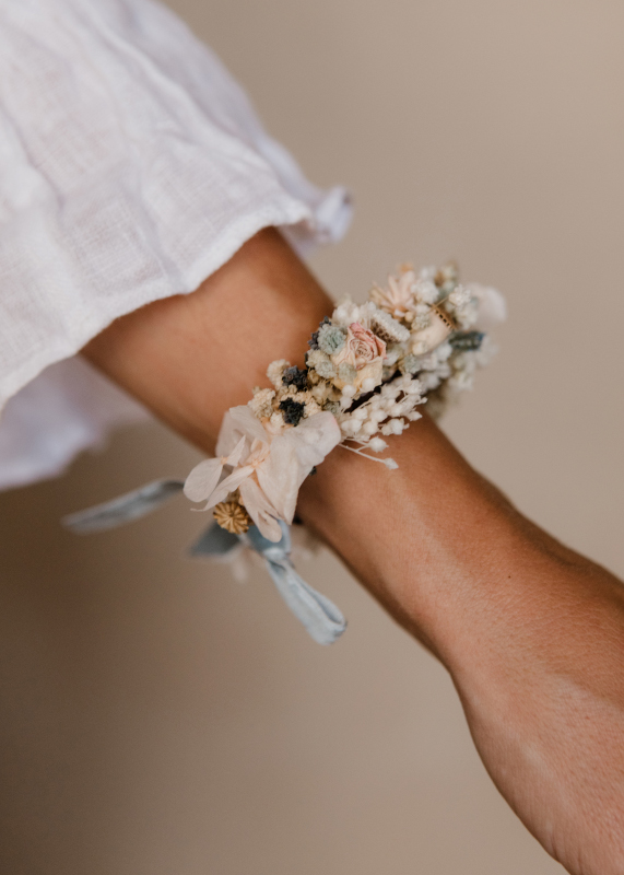 Pulsera de flores preservadas modelo b 2 Camomile Bouquet