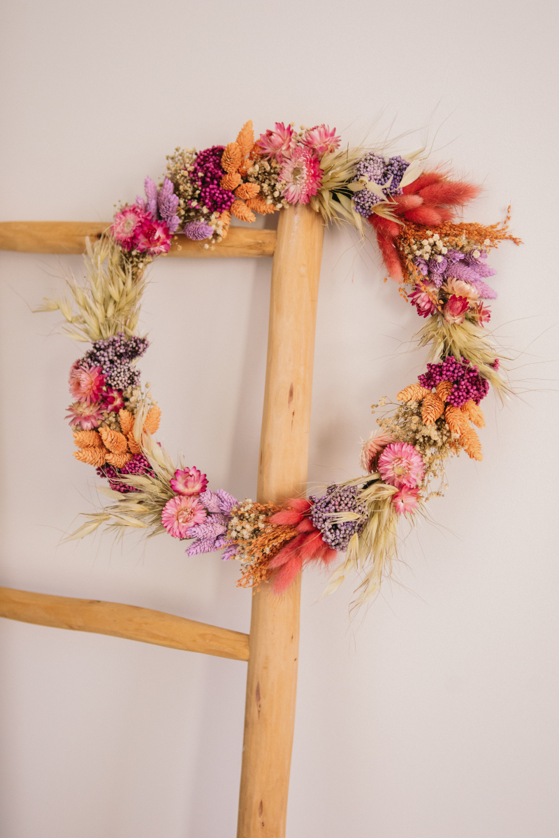 Corona de flores preservadas multicolor - Camomile Bouquet 1