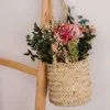 Cesta con flores preservadas con asita Chloé - Camomile Bouquet