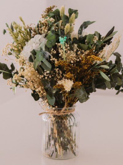 Jarrón con flores preservadas estándar Miranda - Camomile Bouquet