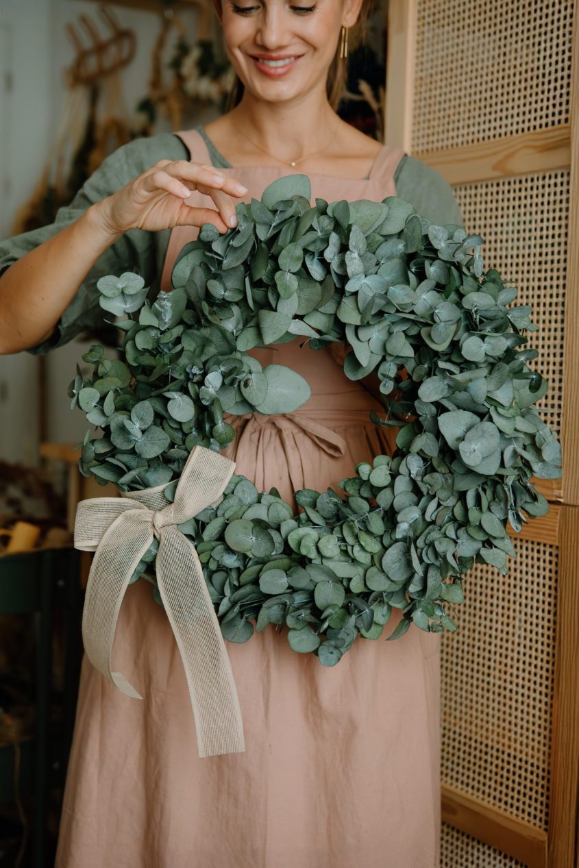 Corona eucalipto preservado 2 - Camomile Bouquet